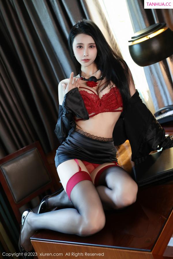   [XiuRen]高清写真图 2023.11.08 No.7630 草莓mm 黑丝美腿第26张图片